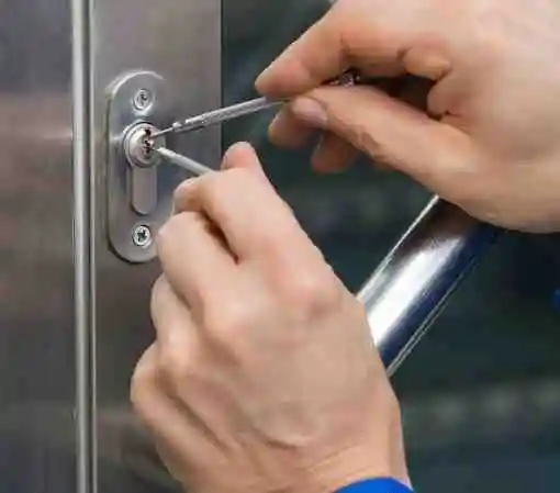 locksmith 1 510x449 - Cerrajero Villacienzo 24H Cerraduras Villacienzo